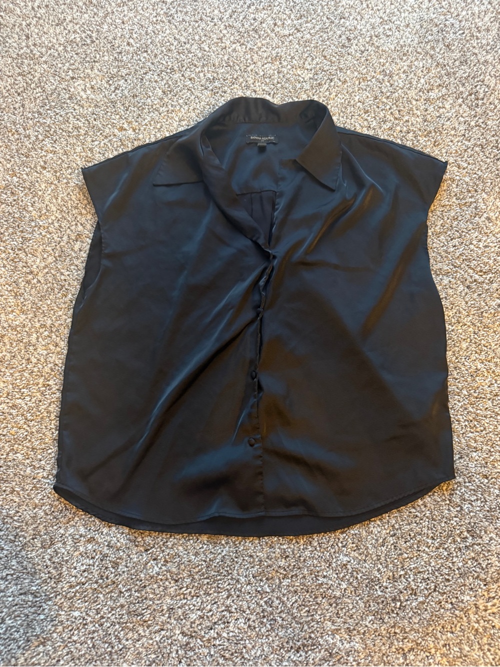 Banana Republic Black Sleeveless Collared Button-Front Blouse